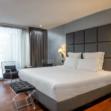 Le Palais Gallien & 5*